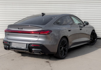 Новый Audi A5 Liftback 2025 (2 фото)