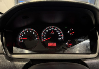 Подержанный автомобиль Mitsubishi Lancer Sedan 2007 года (14 фото)