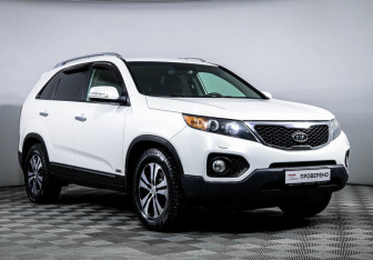 Подержанный автомобиль Kia Sorento 2012 года (3 фото)