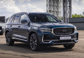 Подержанный автомобиль Geely Monjaro 2023 года (3 фото)