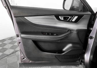 Подержанный автомобиль Chery Tiggo 8 Pro Max 2023 года (17 фото)