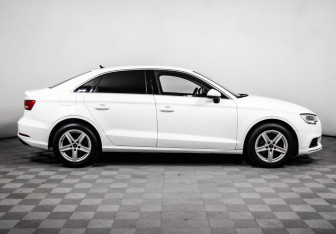 Подержанный автомобиль Audi A3 Sedan 2018 года (4 фото)