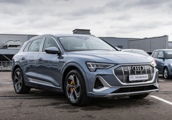 Новый Audi e-tron 2022 (4 фото)