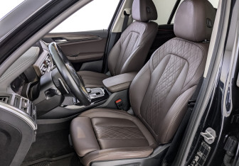 Подержанный автомобиль BMW X3 2023 года (20 фото)