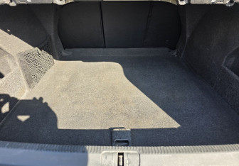 Подержанный автомобиль Volkswagen Passat Sedan 2011 года (18 фото)