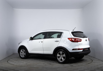 Подержанный автомобиль Kia Sportage 2014 года (7 фото)
