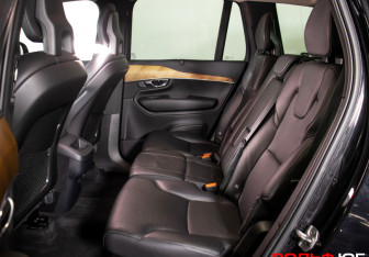 Подержанный автомобиль Volvo XC90 2021 года (8 фото)