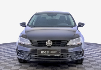 Подержанный автомобиль Volkswagen Jetta Sedan 2015 года (2 фото)