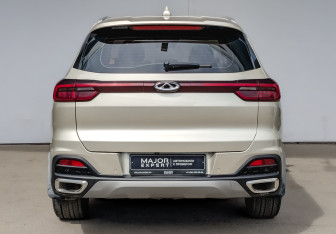 Подержанный автомобиль Chery Tiggo 8 2020 года (5 фото)