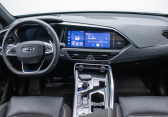Подержанный автомобиль Geely Tugella 2023 года (13 фото)