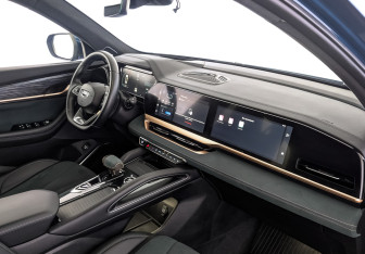 Подержанный автомобиль Geely Monjaro 2023 года (13 фото)