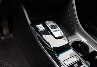 Подержанный автомобиль Hyundai Sonata 2023 года (19 фото)