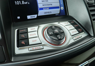 Подержанный автомобиль Nissan Teana 2013 года (17 фото)