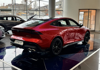 Новый Changan UNI-V 2024 (2 фото)