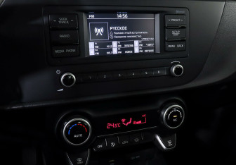 Подержанный автомобиль Kia Rio Hatchback 2020 года (14 фото)