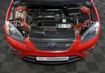 Подержанный автомобиль Ford Focus ST Hatchback 2007 года (9 фото)