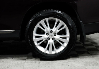 Подержанный автомобиль Toyota Highlander 2012 года (7 фото)