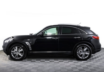 Подержанный автомобиль Infiniti QX70 2014 года (8 фото)