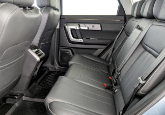 Подержанный автомобиль Jaecoo J7 2023 года (12 фото)