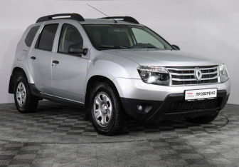 Подержанный автомобиль Renault Duster 2012 года (3 фото)