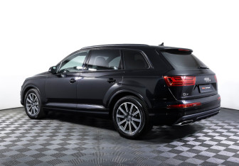 Подержанный автомобиль Audi Q7 2018 года (7 фото)