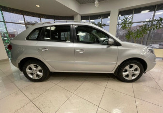 Подержанный автомобиль Renault Koleos 2012 года (4 фото)