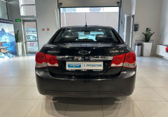 Подержанный автомобиль Chevrolet Cruze Sedan 2012 года (5 фото)