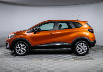 Подержанный автомобиль Renault Kaptur 2016 года (8 фото)