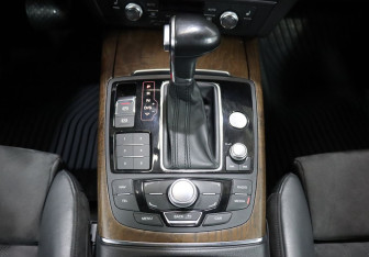 Подержанный автомобиль Audi A6 Sedan 2014 года (19 фото)