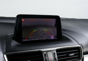 Подержанный автомобиль Mazda 3 Sedan 2017 года (12 фото)