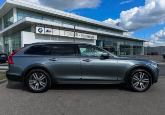 Подержанный автомобиль Volvo V90 Cross Country 2018 года (4 фото)