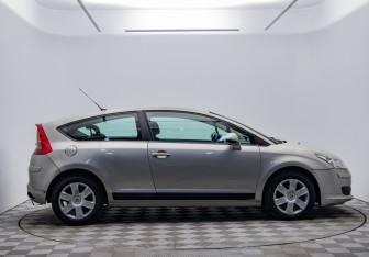Подержанный автомобиль Citroen C4 Hatchback 2008 года (4 фото)