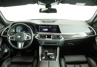 Подержанный автомобиль BMW X6 2020 года (12 фото)