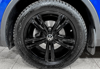 Подержанный автомобиль Volkswagen Tiguan 2021 года (9 фото)