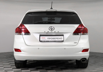 Подержанный автомобиль Toyota Venza 2013 года (6 фото)