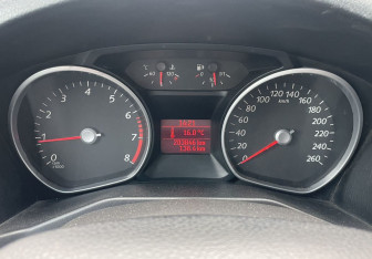 Подержанный автомобиль Ford Mondeo Sedan 2010 года (17 фото)