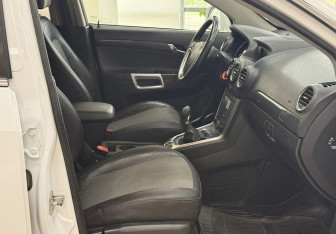 Подержанный автомобиль Opel Antara 2012 года (19 фото)