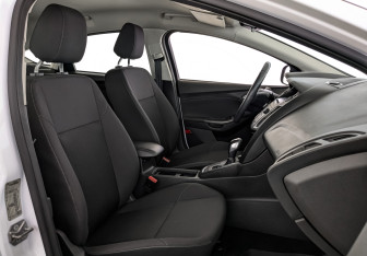 Подержанный автомобиль Ford Focus Hatchback 2018 года (24 фото)