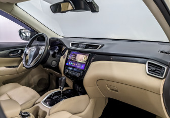 Подержанный автомобиль Nissan X-Trail 2018 года (10 фото)