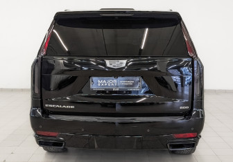 Подержанный автомобиль Cadillac Escalade Suv 2022 года (6 фото)
