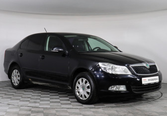 Подержанный автомобиль Skoda Octavia Liftback 2011 года (2 фото)