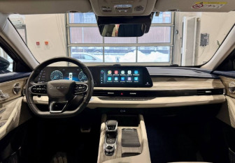 Подержанный автомобиль Chery Arrizo 8 2023 года (18 фото)