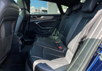 Подержанный автомобиль Audi A7 2019 года (10 фото)