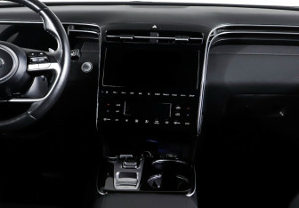 Подержанный автомобиль Hyundai Tucson 2021 года (16 фото)