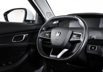 Подержанный автомобиль Changan UNI-K 2023 года (13 фото)