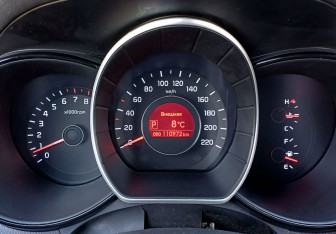 Подержанный автомобиль Kia Rio Sedan 2012 года (22 фото)