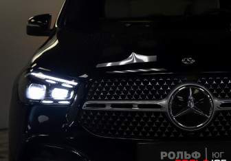 Подержанный автомобиль Mercedes-Benz GLE 2025 года (35 фото)