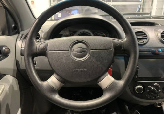 Подержанный автомобиль Chevrolet Lacetti Hatchback 2009 года (14 фото)