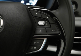 Подержанный автомобиль Changan CS95 2023 года (17 фото)