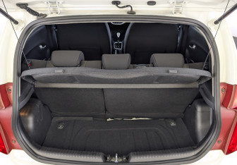 Подержанный автомобиль Kia Picanto 2015 года (10 фото)